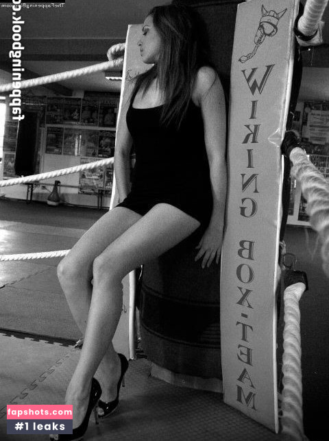 Anne Menden gallery photo #45