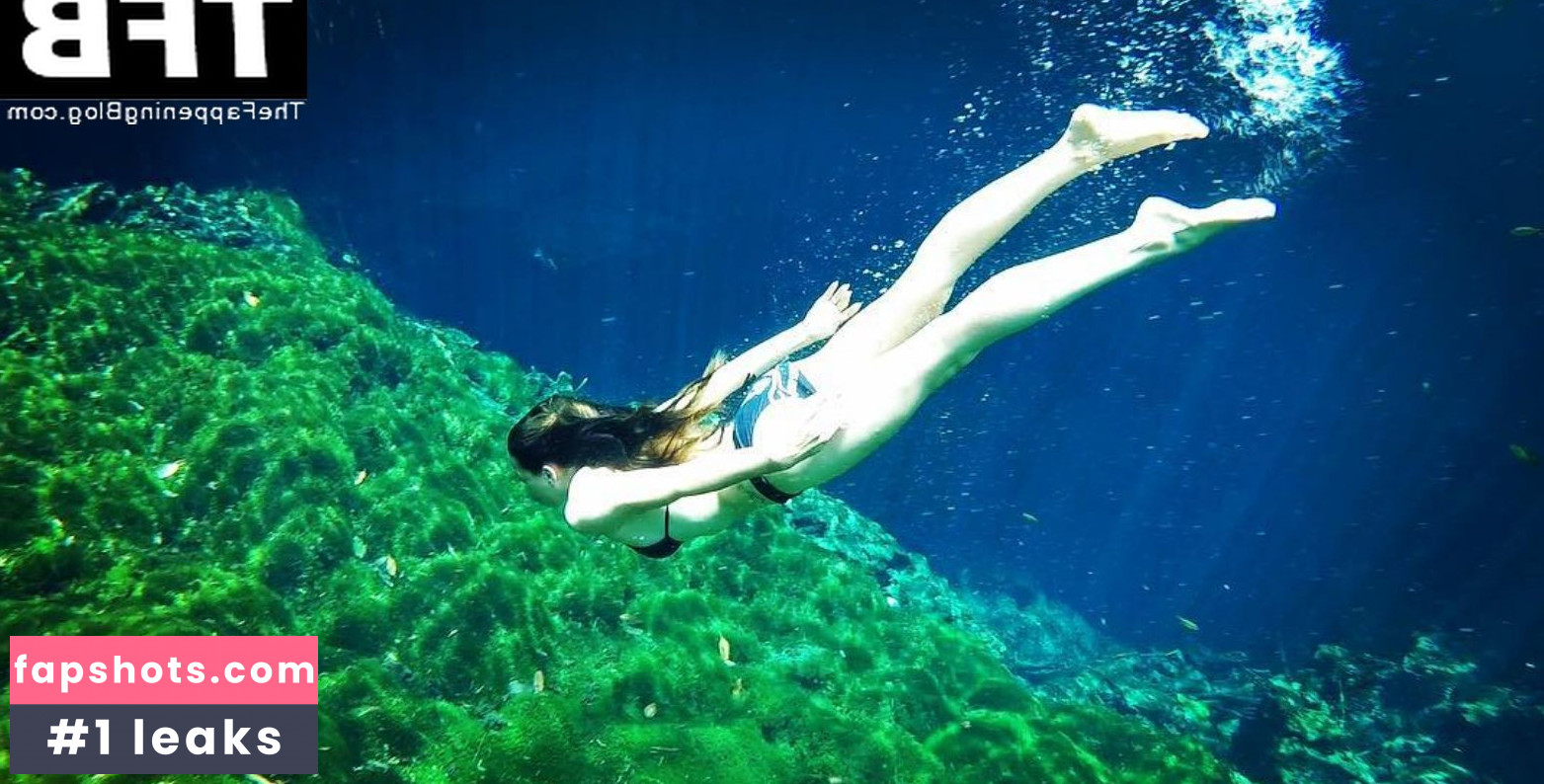 Anne Menden gallery photo #51