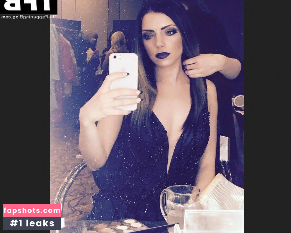 Anne Menden gallery photo #52