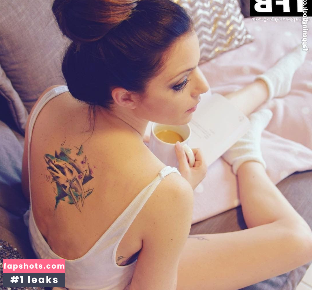 Anne Menden gallery photo #56