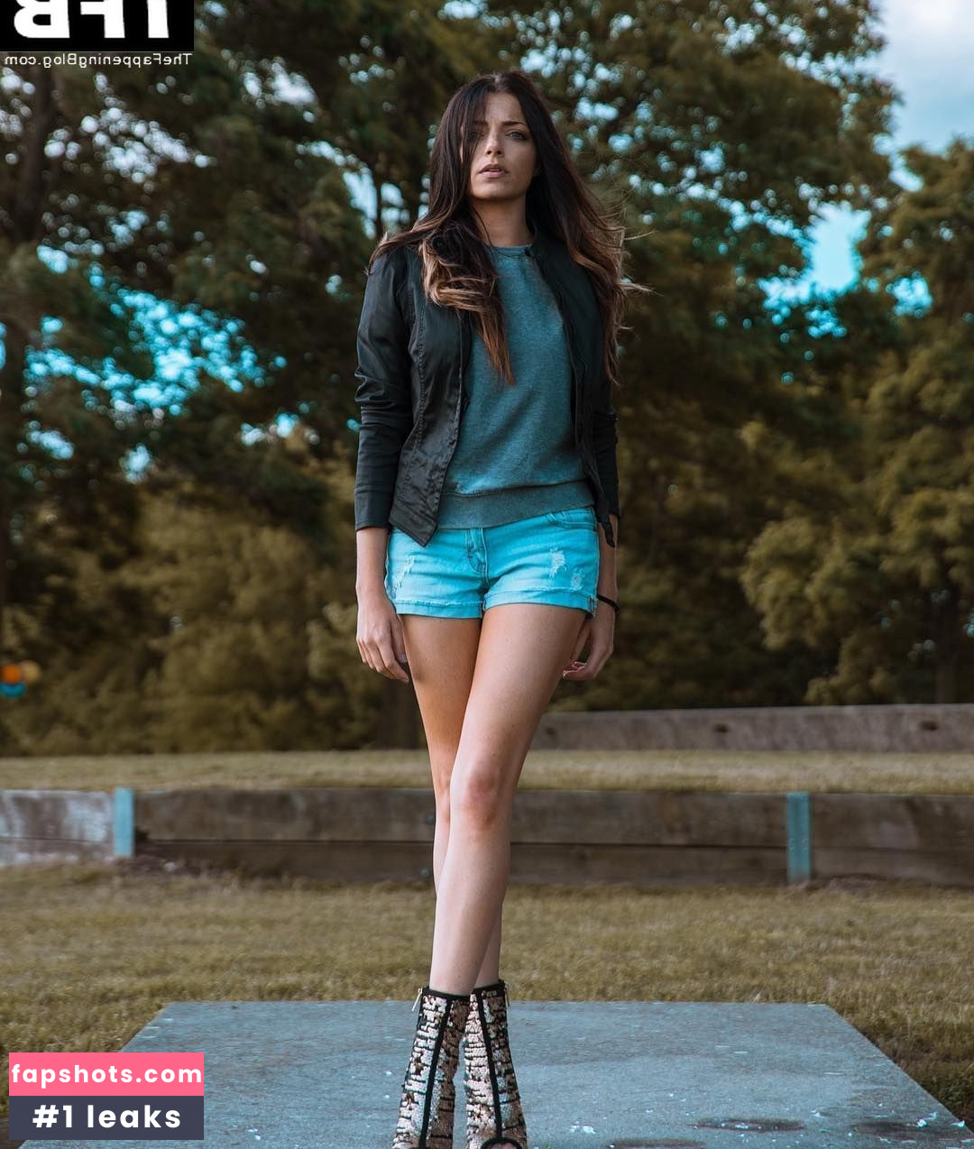 Anne Menden gallery photo #65