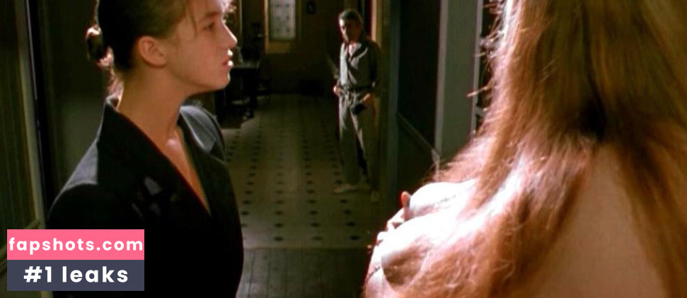 Anne Zamberlan nude babe gallery