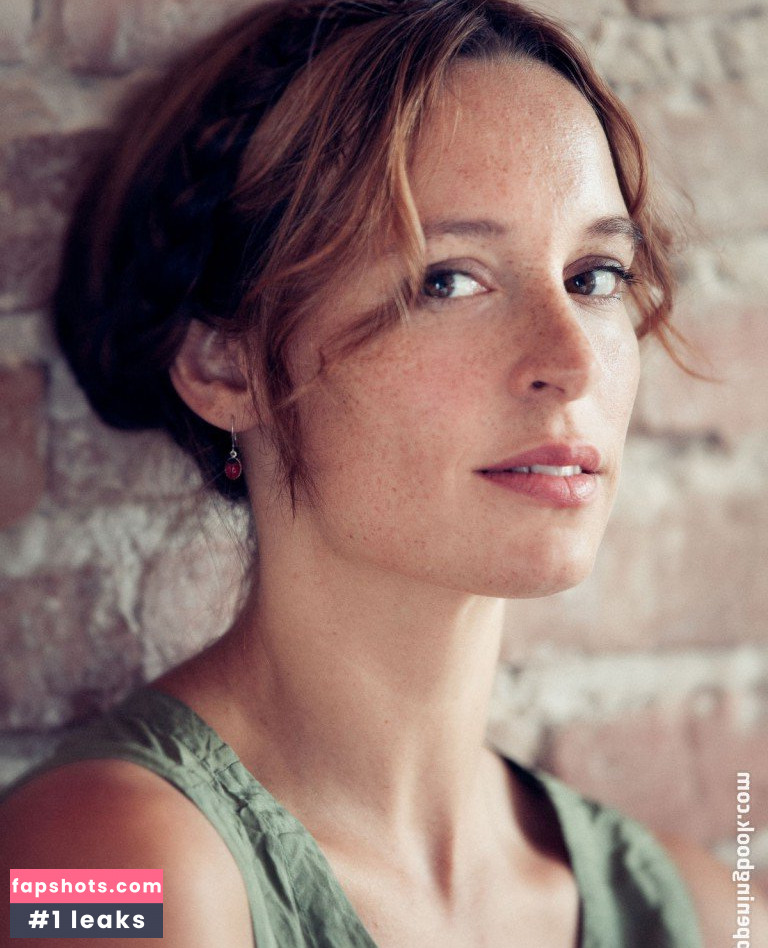 Anneke Schwabe gallery photo #17