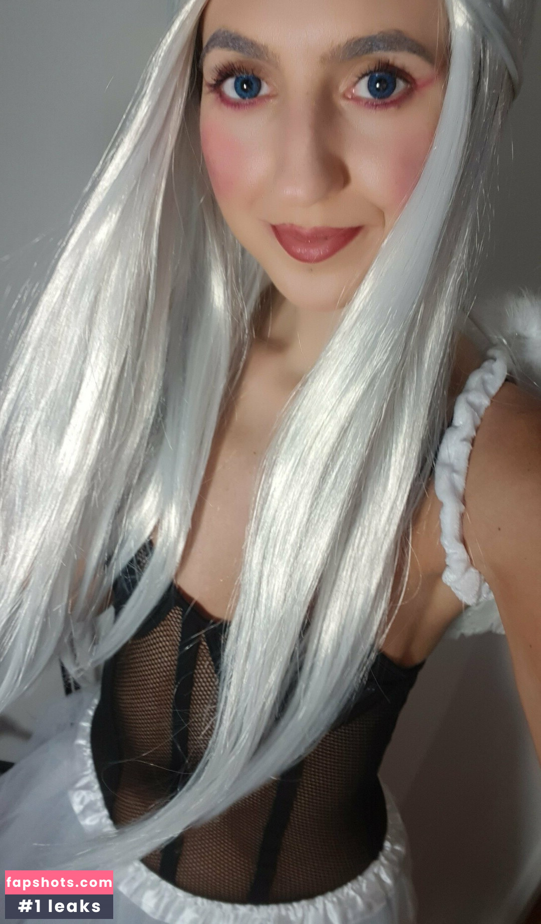 Annemanifique gallery photo #31