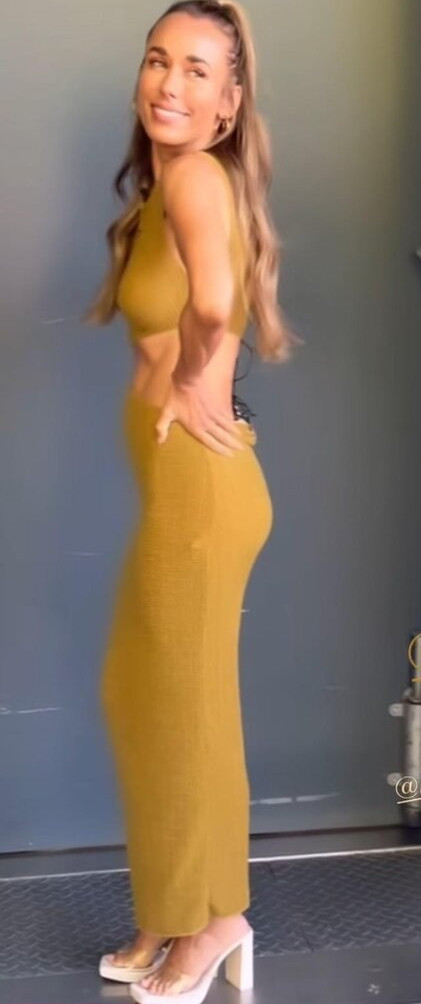 annemarie-carpendale Nude Leaks OnlyFans Photos #192 - LeakJerk