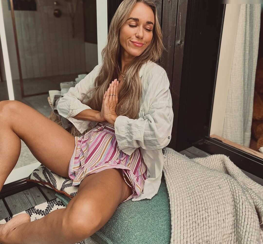 annemarie-carpendale Nude Leaks OnlyFans Photos #205 - LeakJerk