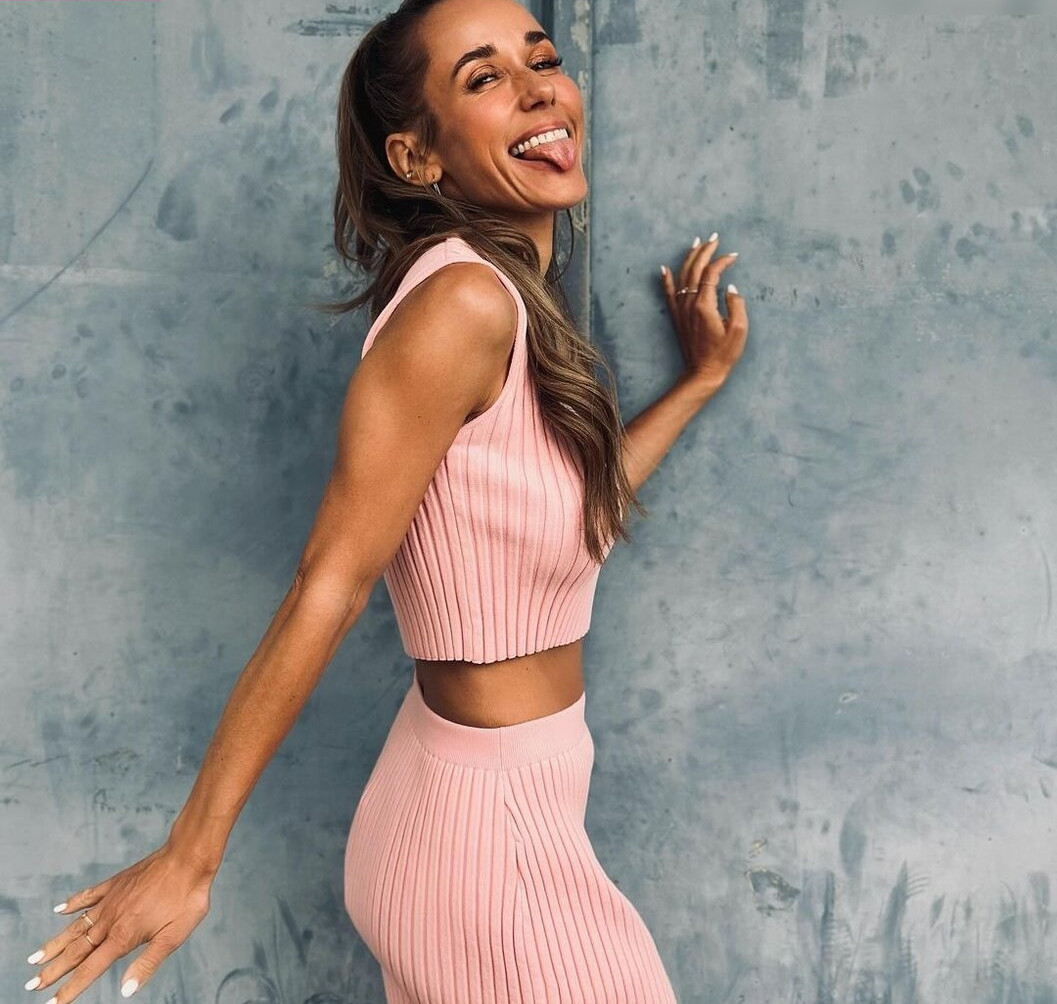 annemarie-carpendale Nude Leaks OnlyFans Photos #317 - LeakJerk