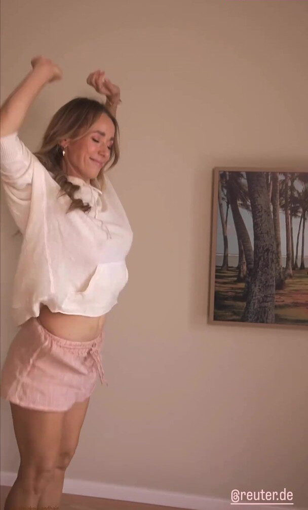 annemarie-carpendale Nude Leaks OnlyFans Photos #429 - LeakJerk