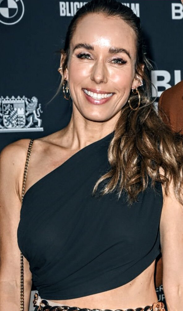 annemarie-carpendale Nude Leaks OnlyFans Photos #442 - LeakJerk