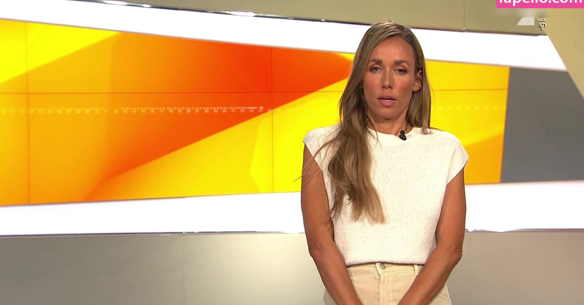 annemarie-carpendale Nude Leaks OnlyFans Photos #528 - LeakJerk