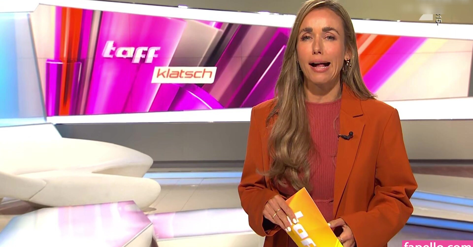 annemarie-carpendale Nude Leaks OnlyFans Photos #535 - LeakJerk