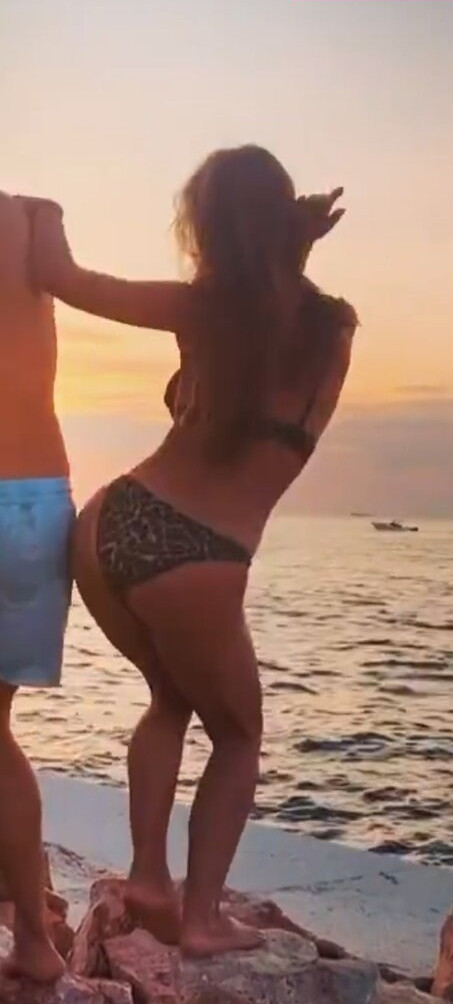 annemarie-carpendale Nude Leaks OnlyFans Photos #774 - LeakJerk