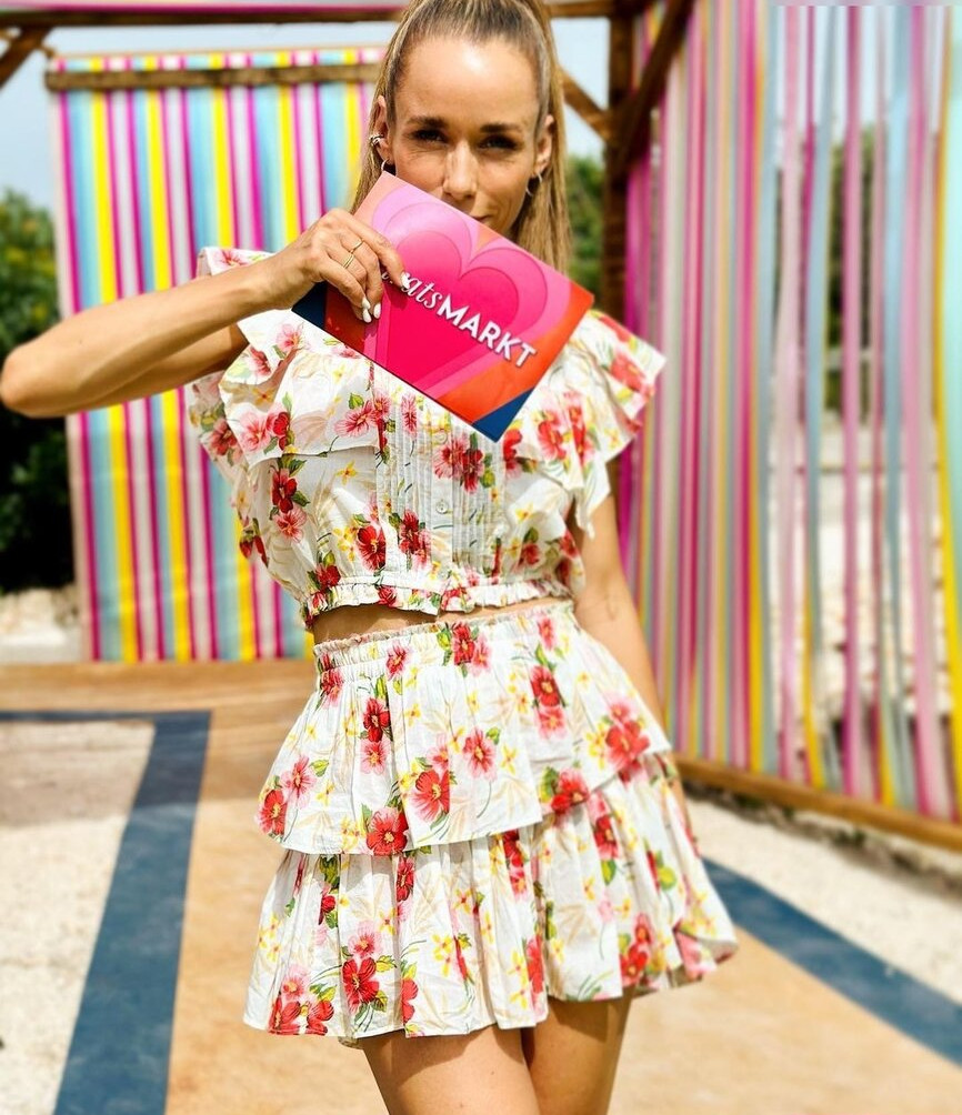 annemarie-carpendale Nude Leaks OnlyFans Photos #808 - LeakJerk