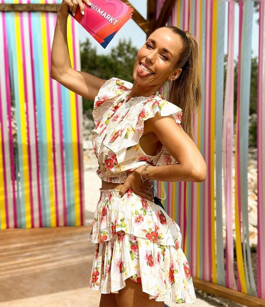 annemarie-carpendale Nude Leaks OnlyFans Photos #812 - LeakJerk