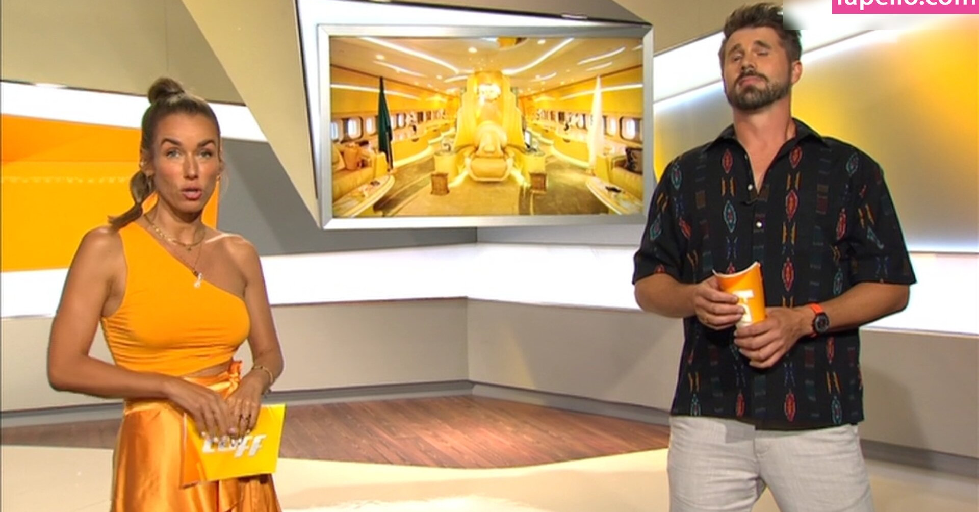 annemarie-carpendale Nude Leaks OnlyFans Photos #830 - LeakJerk