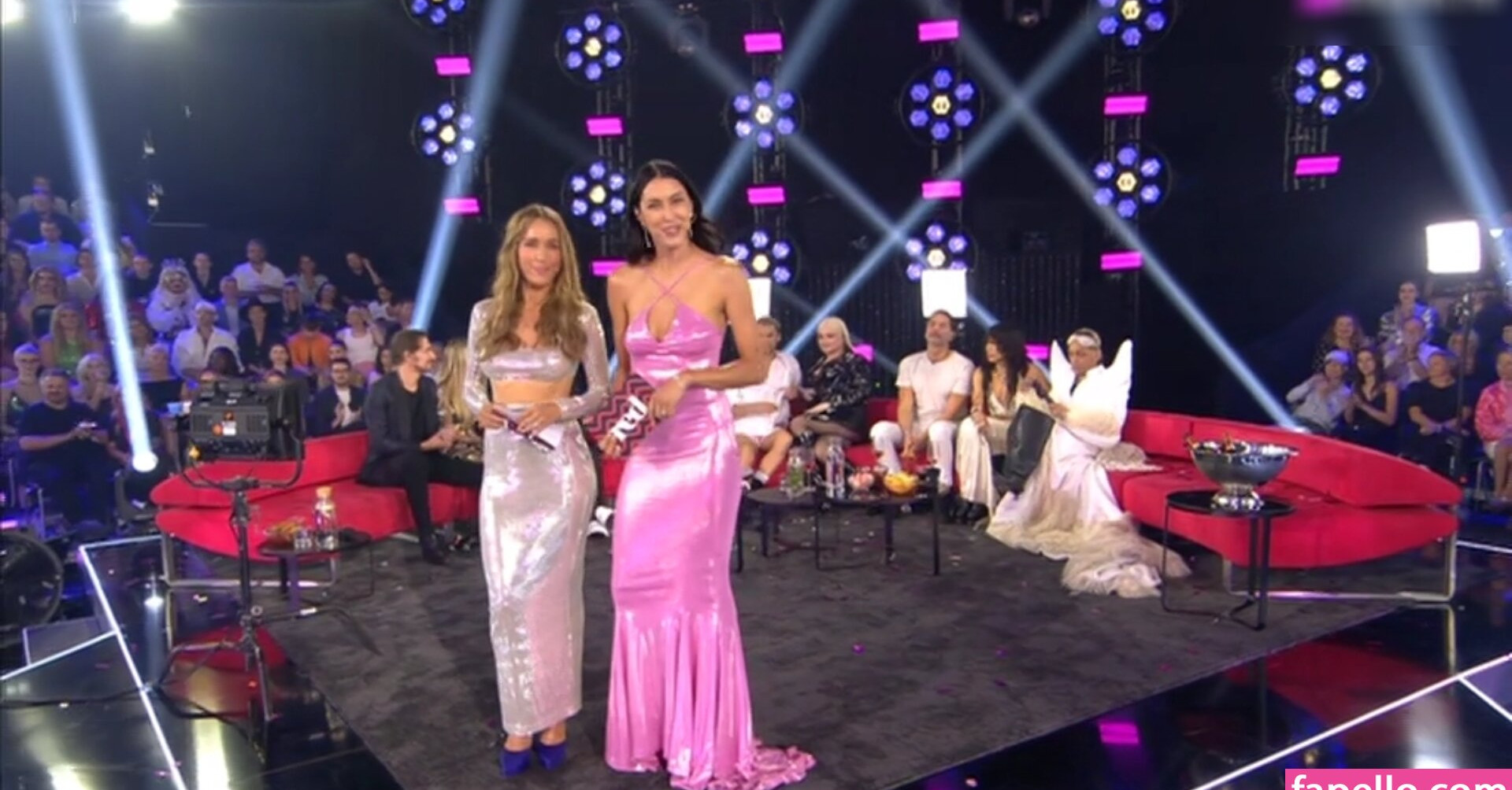 annemarie-carpendale Nude Leaks OnlyFans Photos #918 - LeakJerk