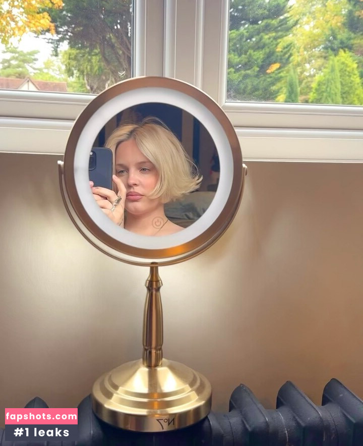 Annemarie gallery photo #3