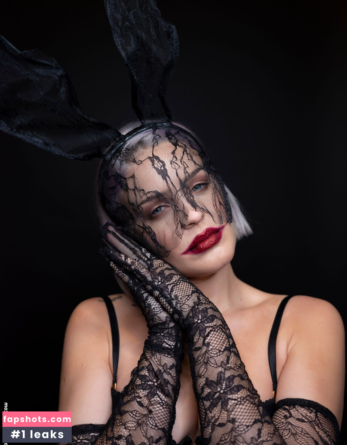 Annemarie gallery photo #35