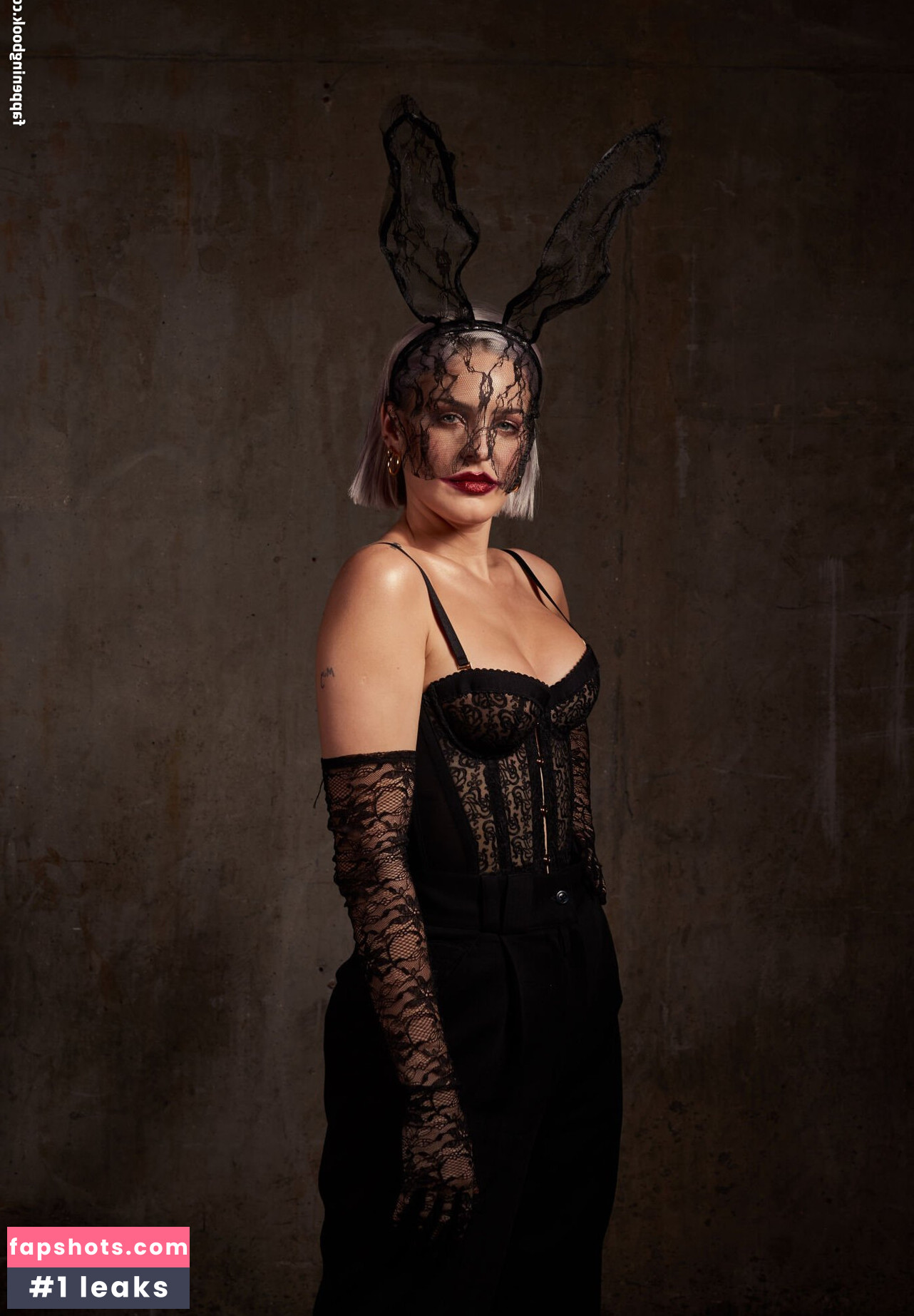 Annemarie gallery photo #37