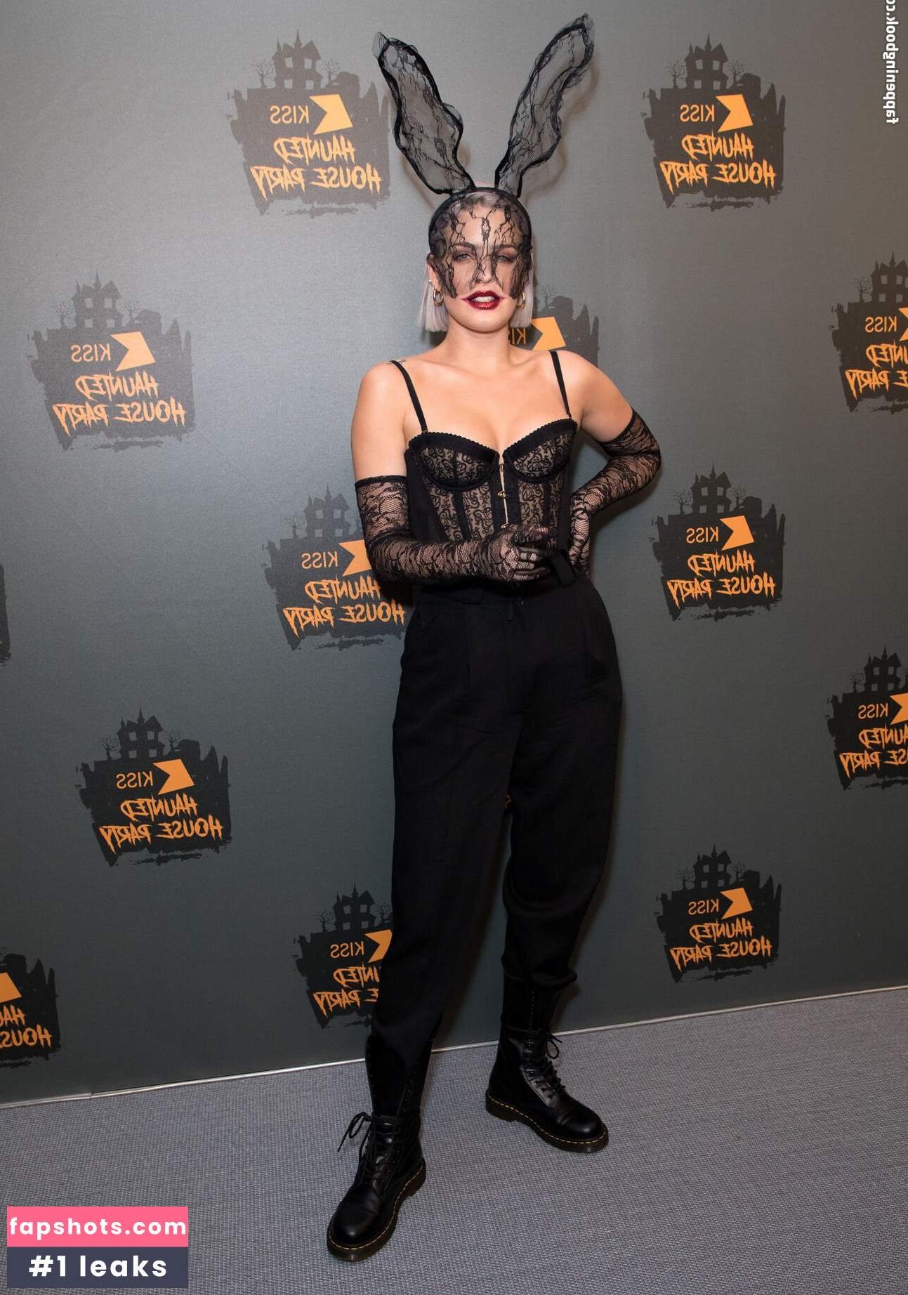 Annemarie gallery photo #39