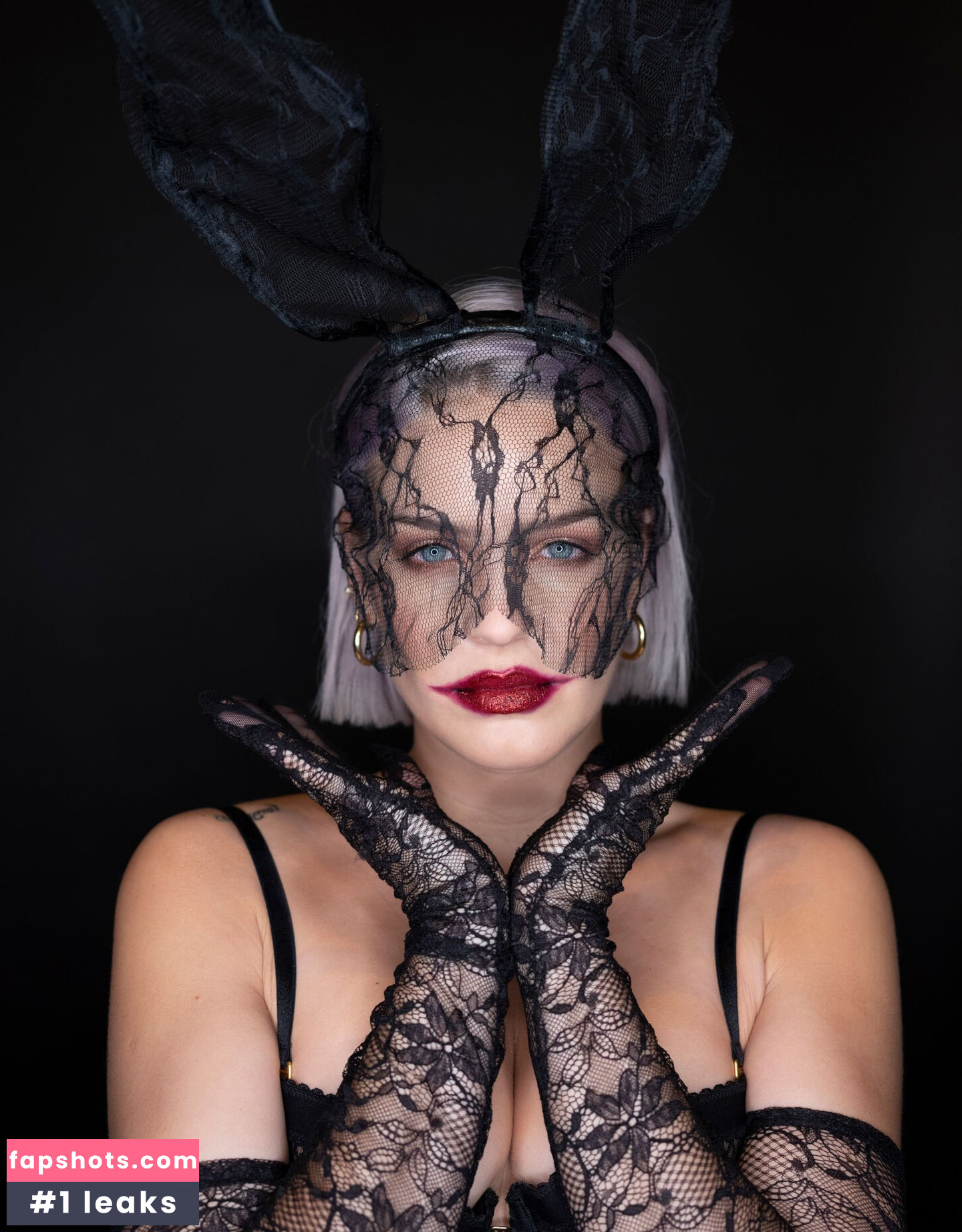 Annemarie gallery photo #41