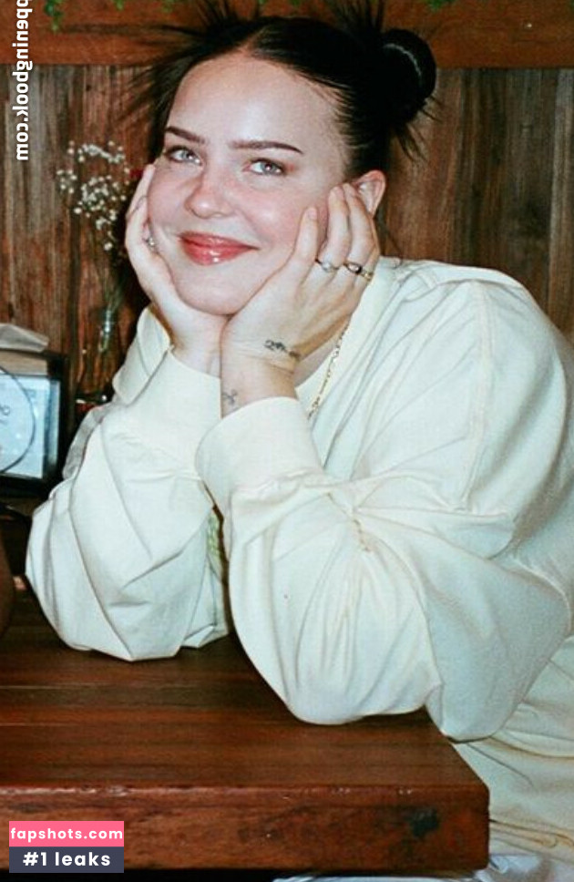 Annemarie gallery photo #58