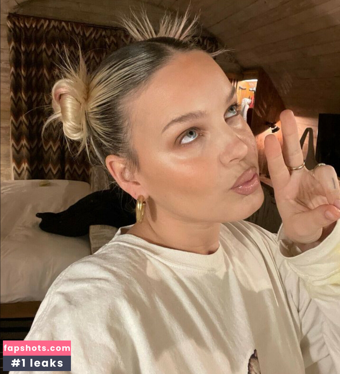 Annemarie gallery photo #79