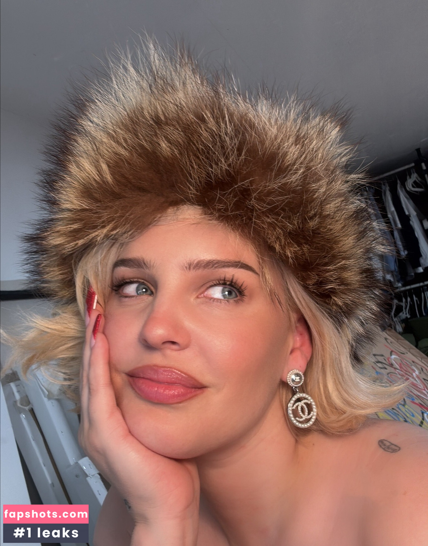 Annemarie gallery photo #9