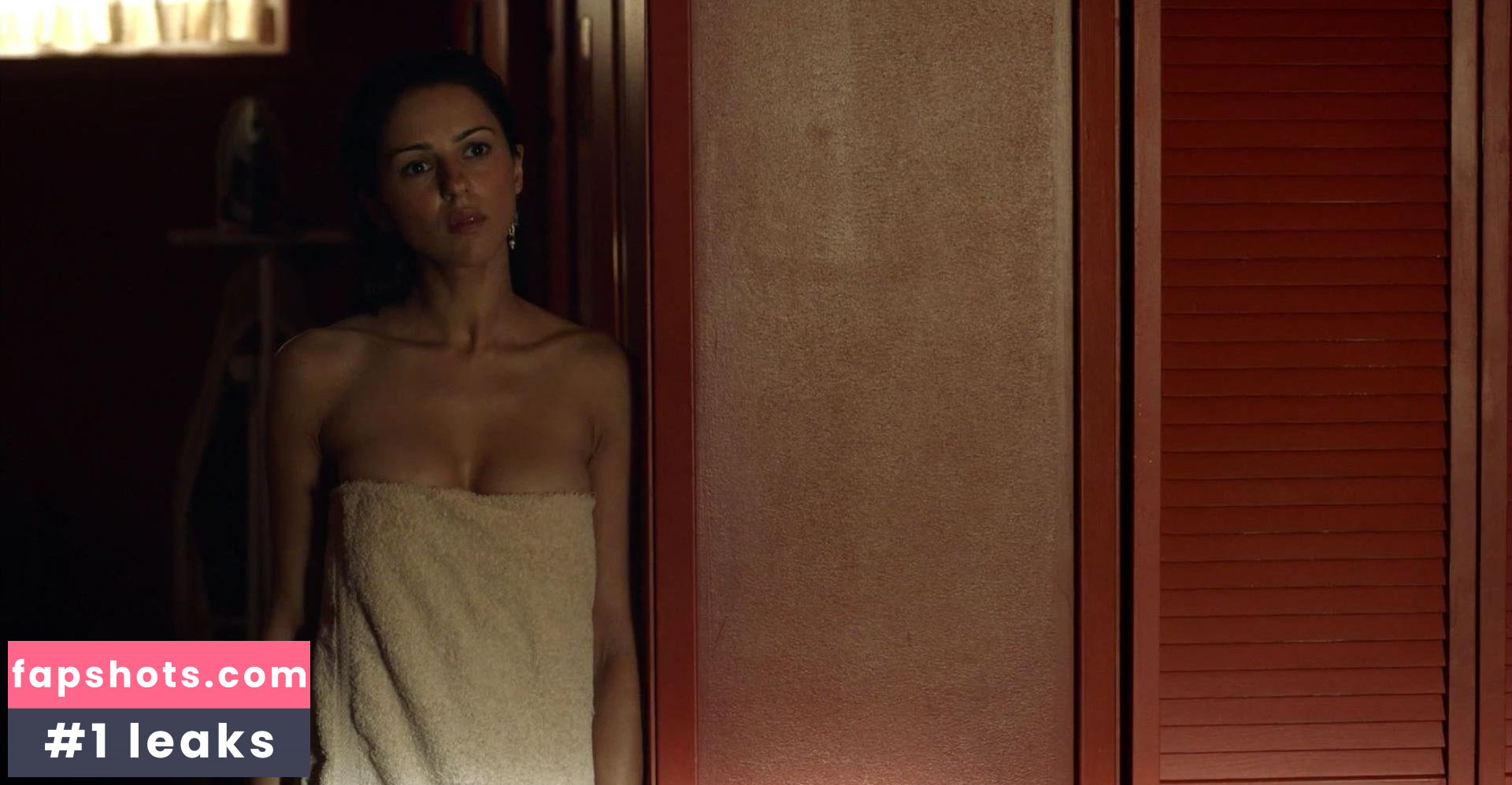 Annet Mahendru gallery photo #30