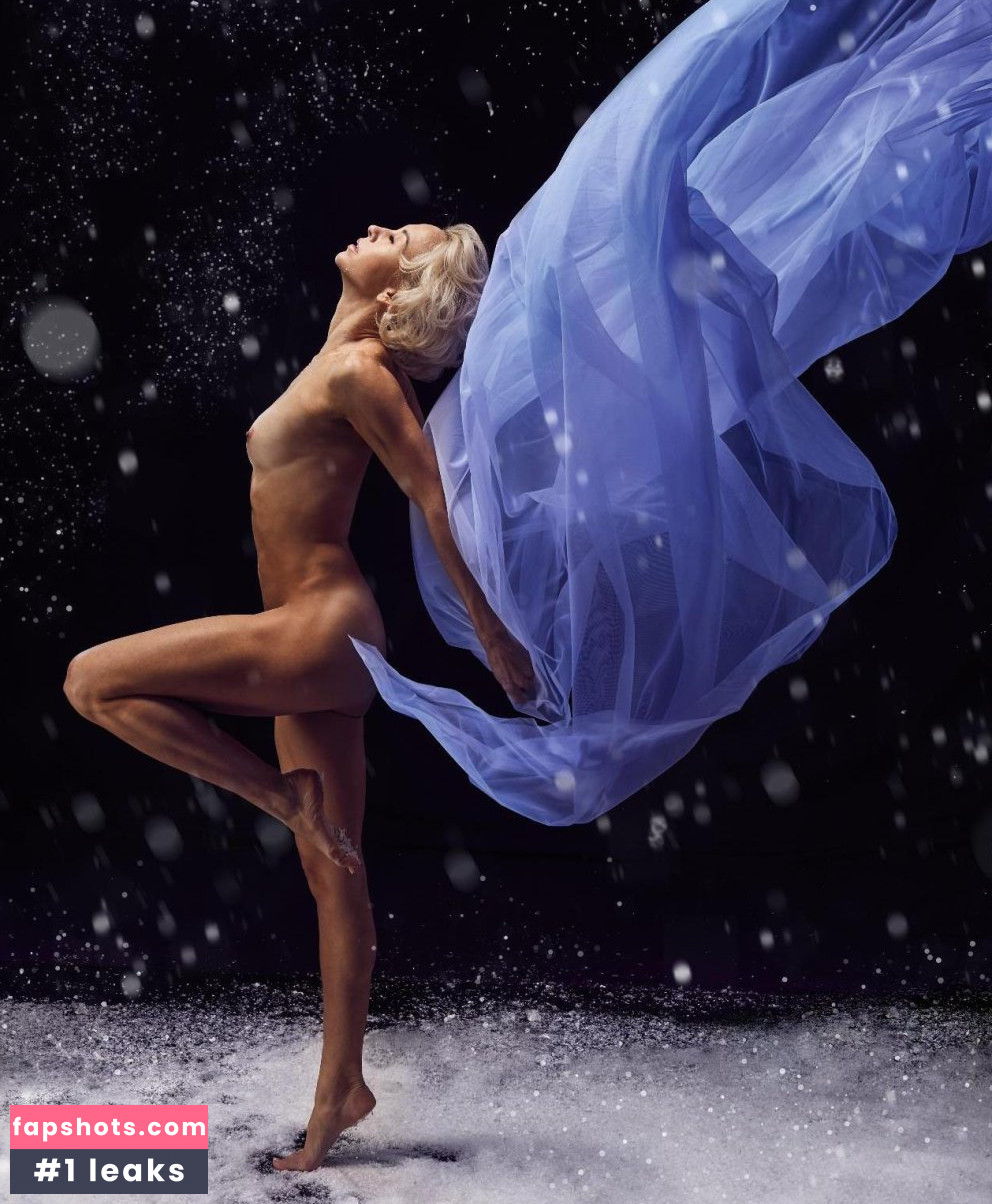 Annette Dytrt gallery photo #4