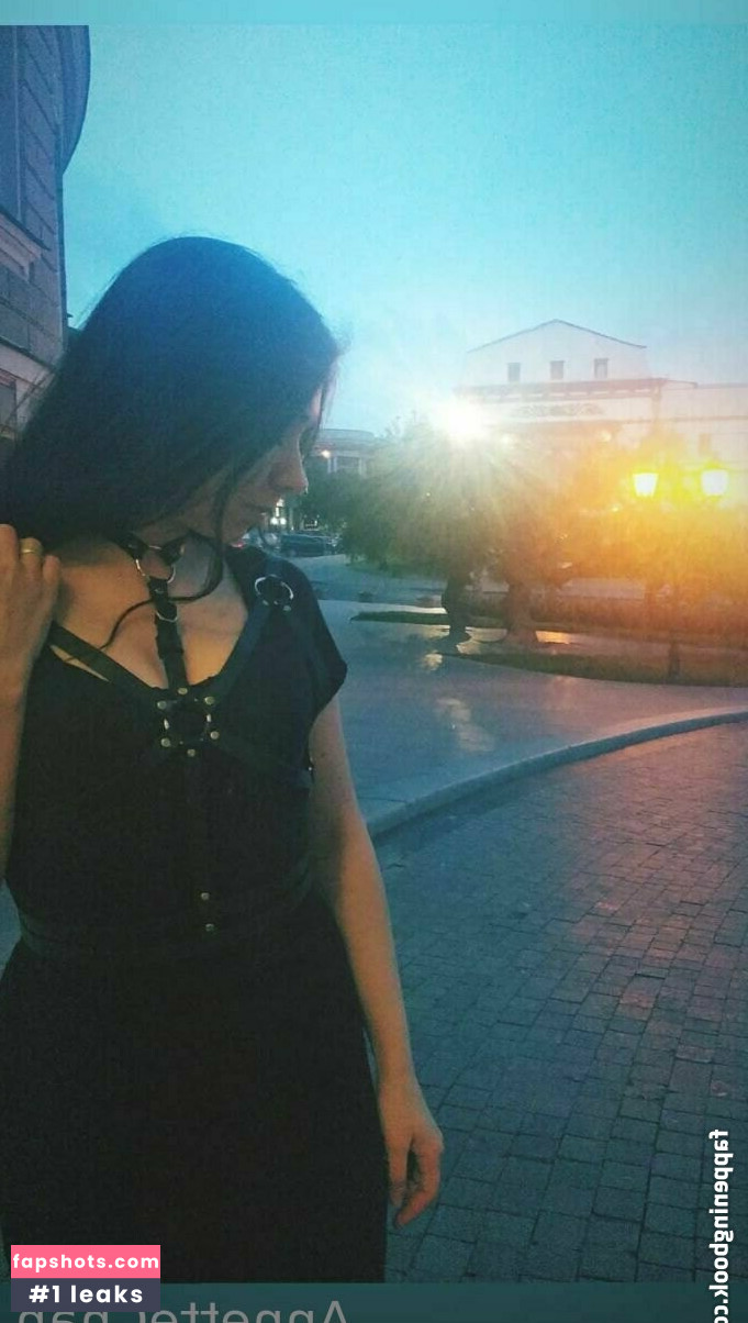 annettechan Nude Leaks OnlyFans Photos #9 - LeakJerk