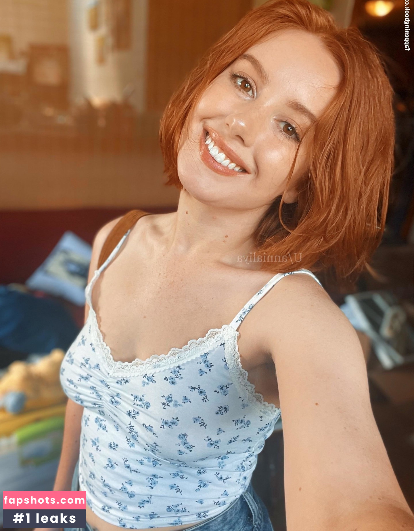 annialiya nude babe gallery