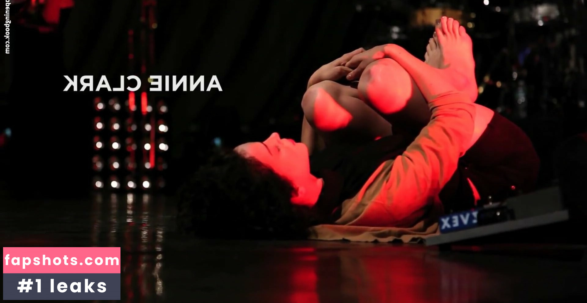 Annie Clark gallery photo #3