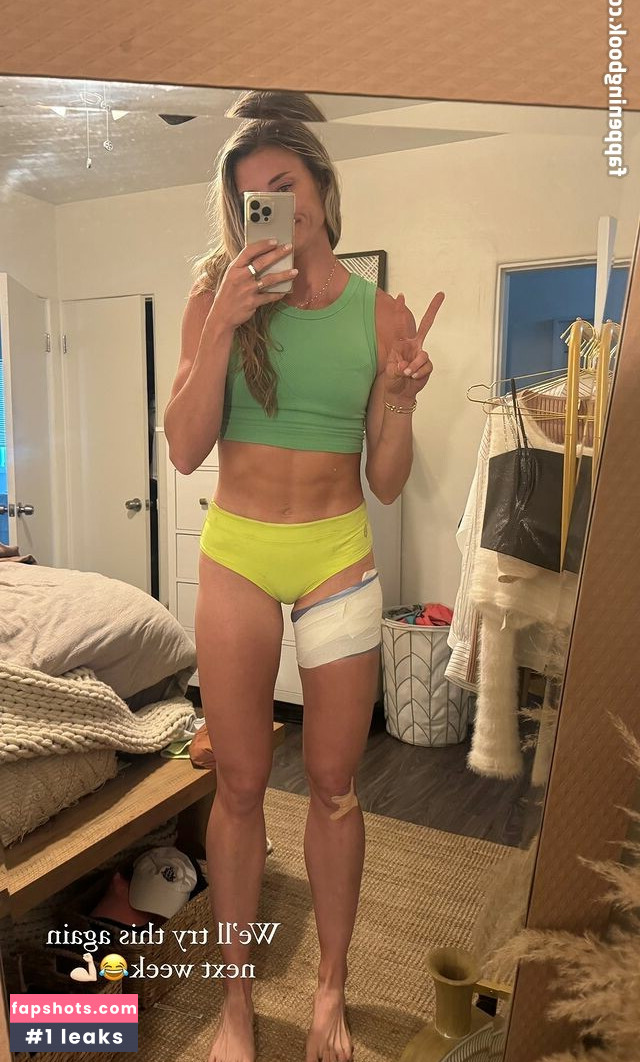 Annie Kunz Nude Leaks OnlyFans Photos #6 - LeakJerk