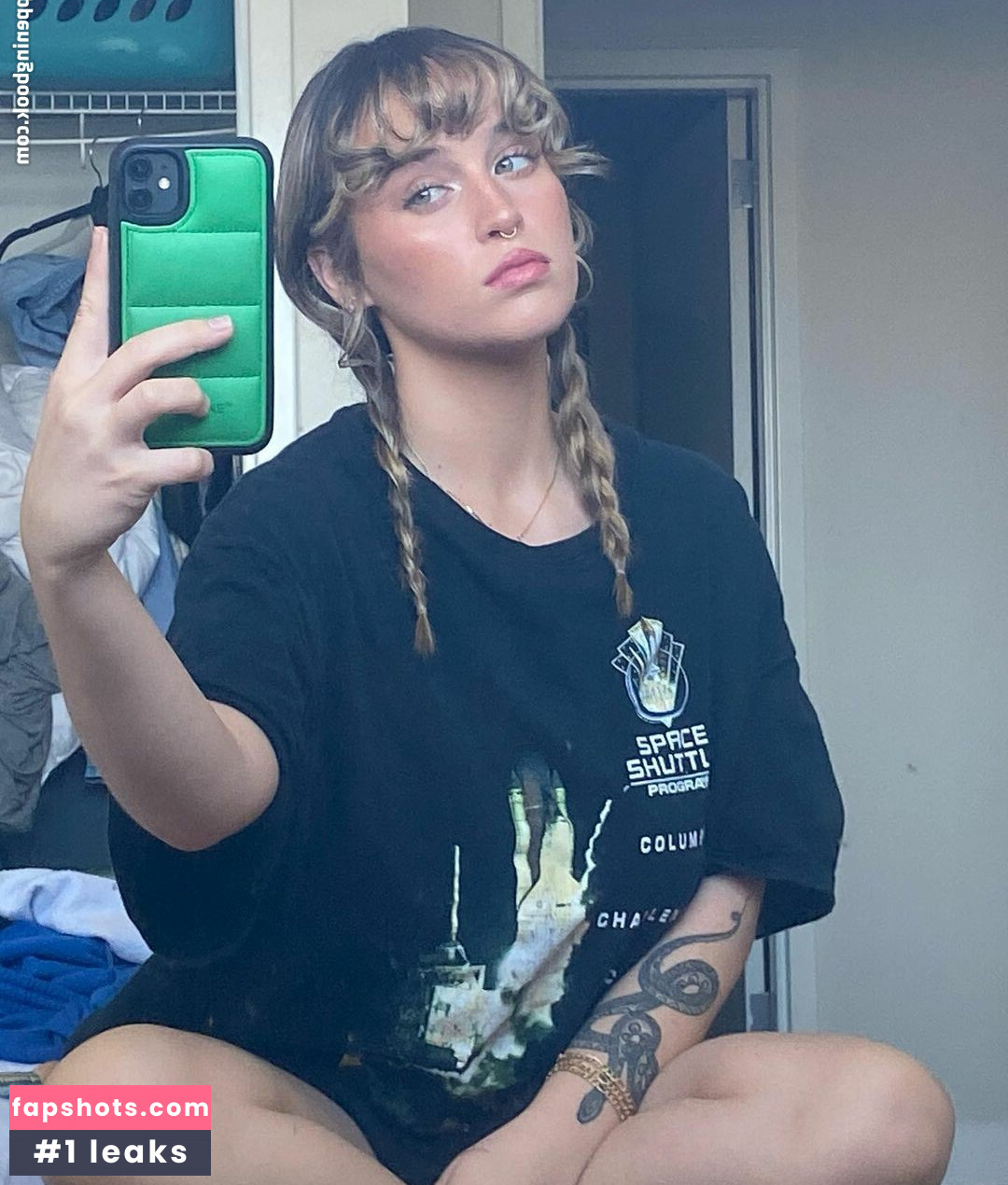 Annie Marie Sauve gallery photo #12