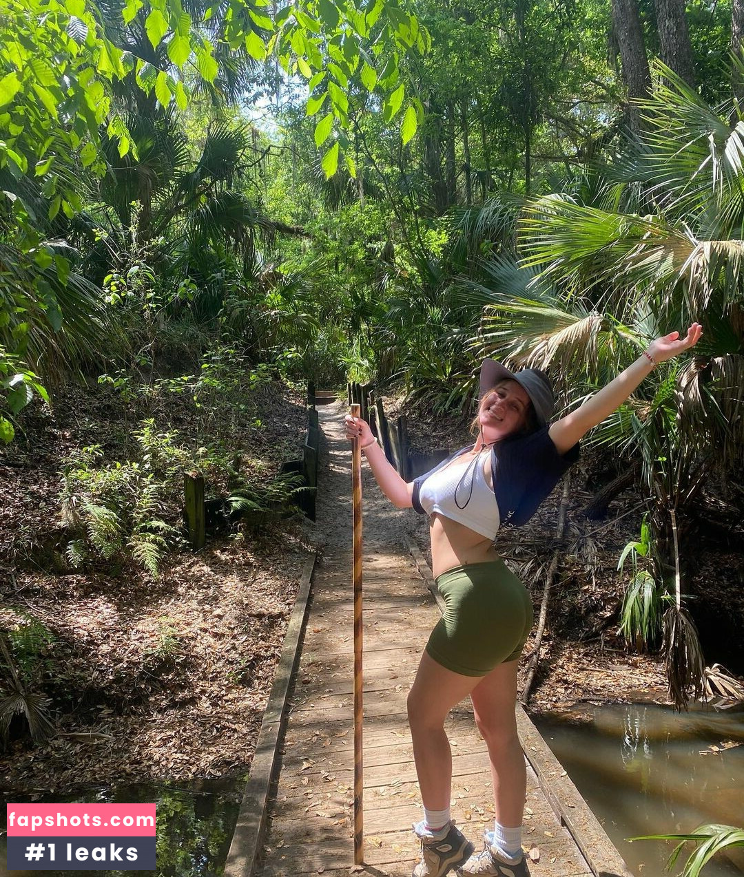 Annie Marie Sauve gallery photo #6