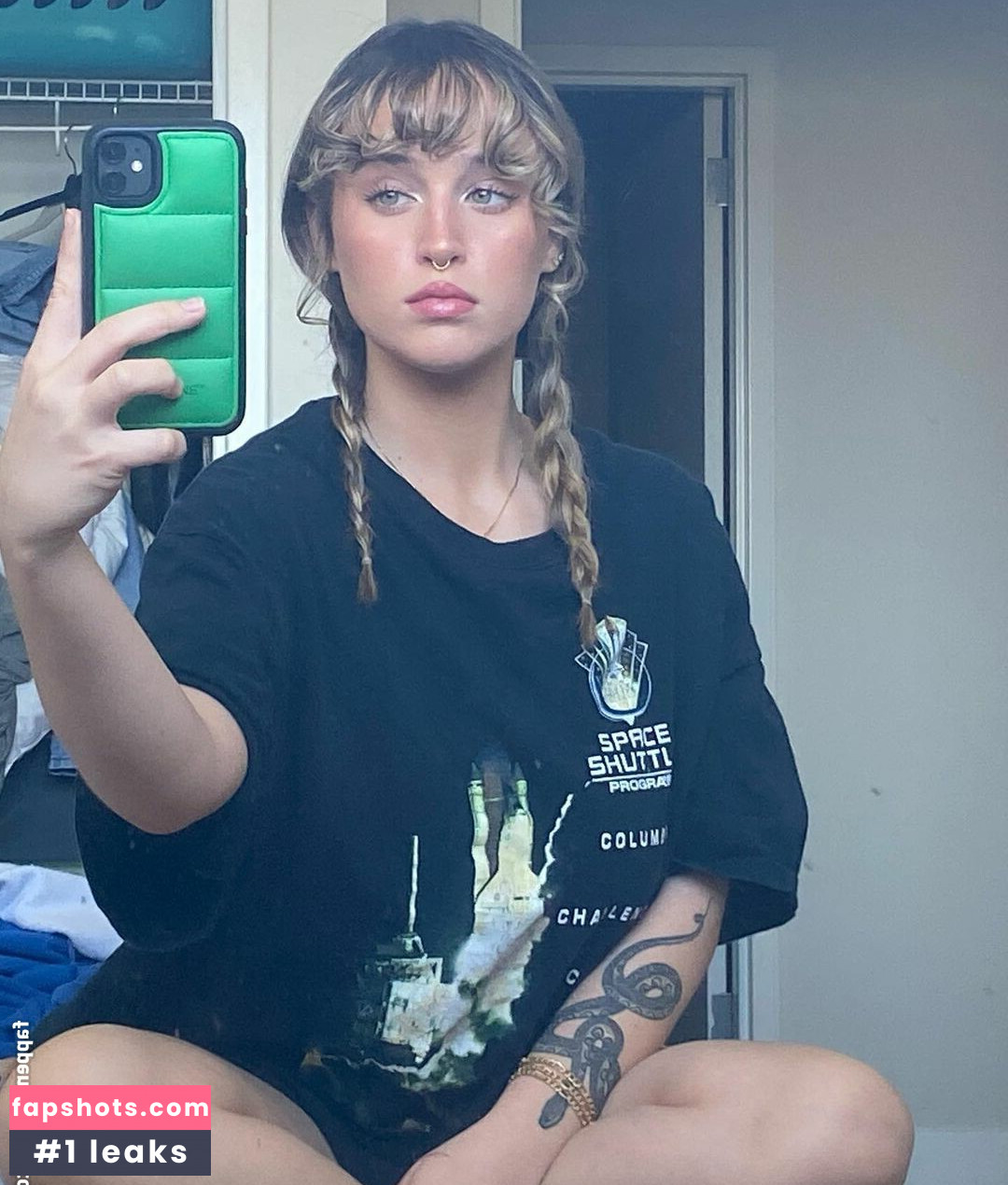 Annie Marie Sauve gallery photo #8