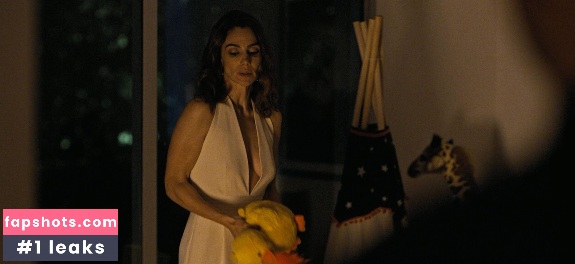 Annie Parisse gallery photo #19