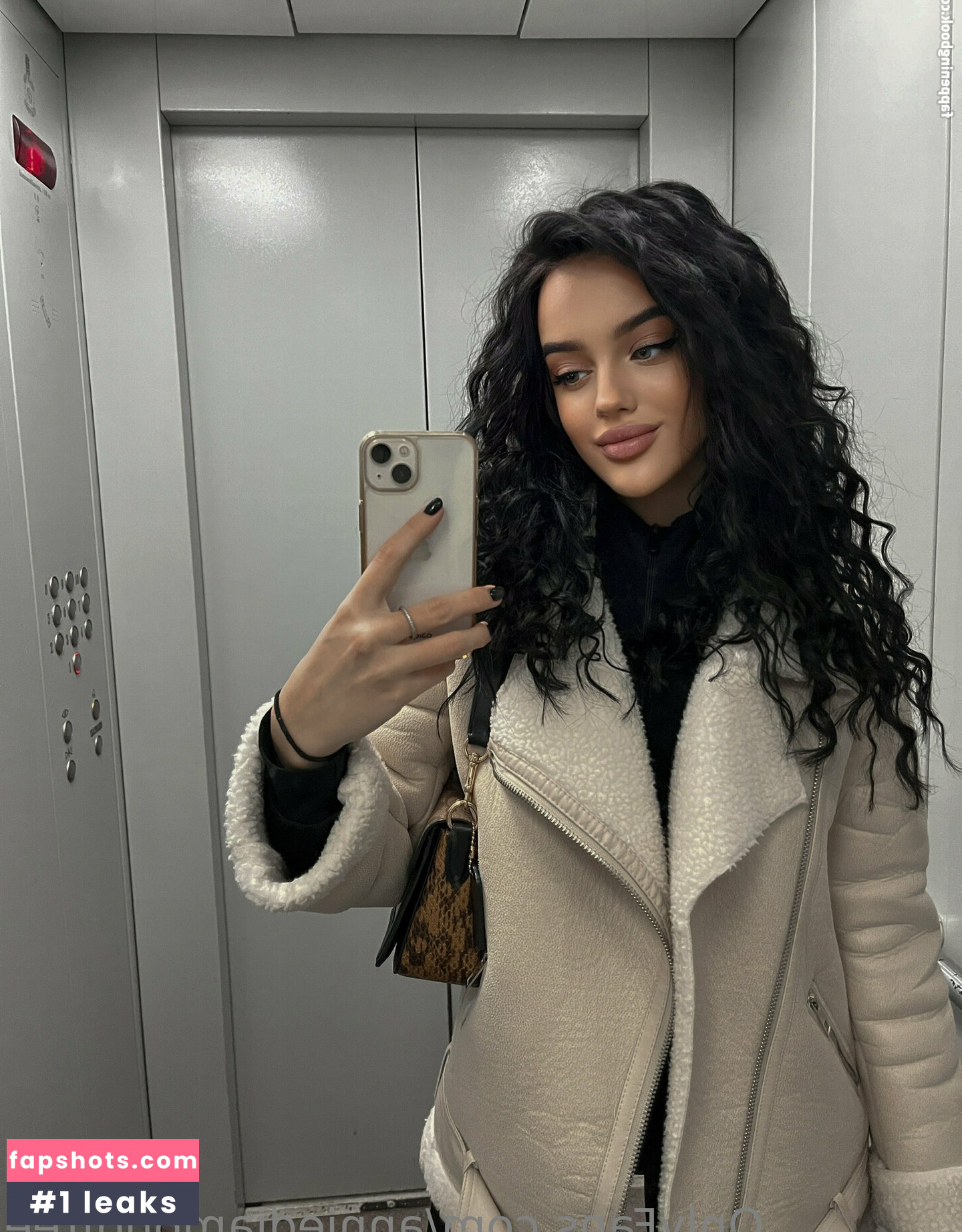 anniediamondfree Filtración Desnuda OnlyFans Foto #10 - Fapshots