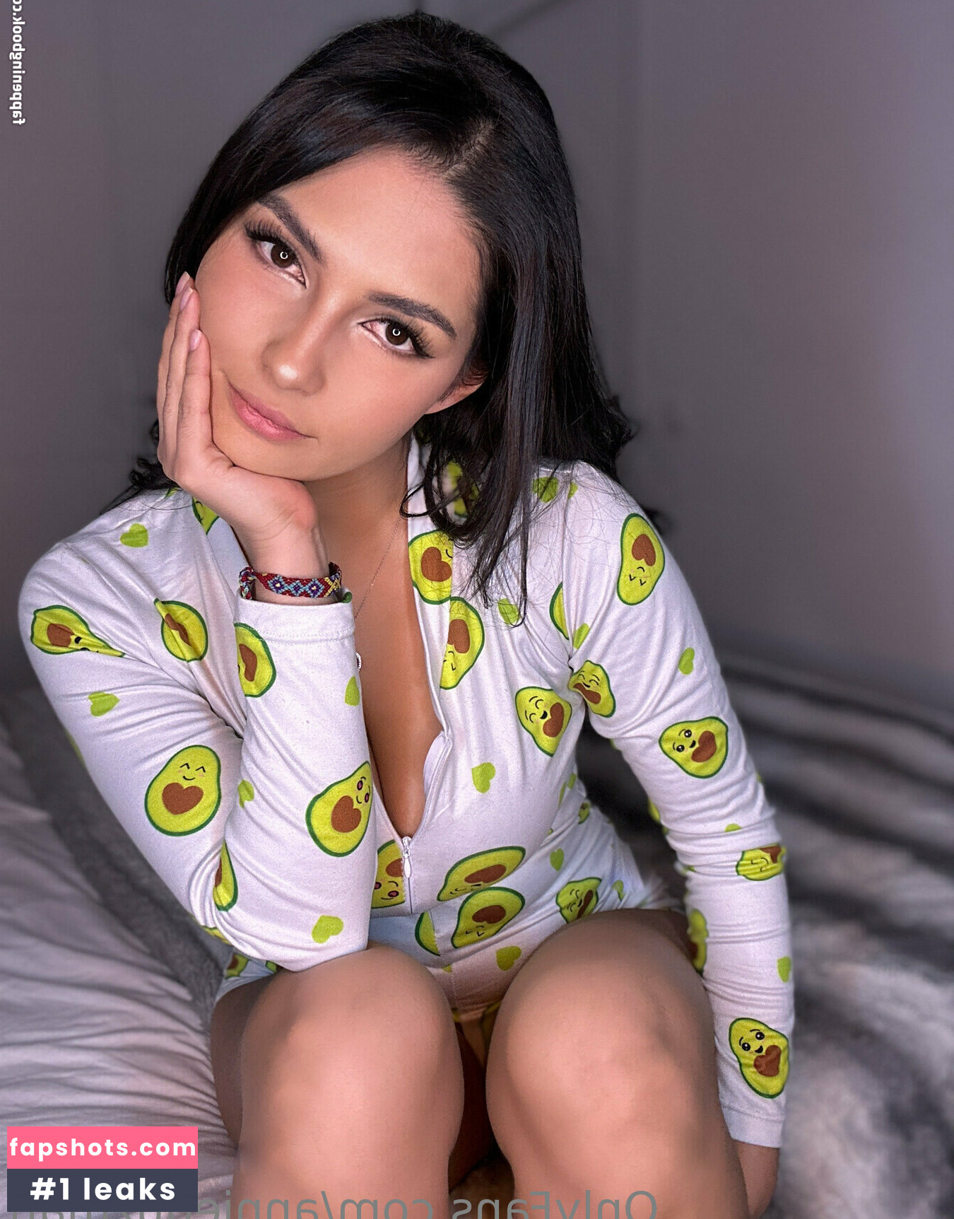 annieguzman gallery photo #15