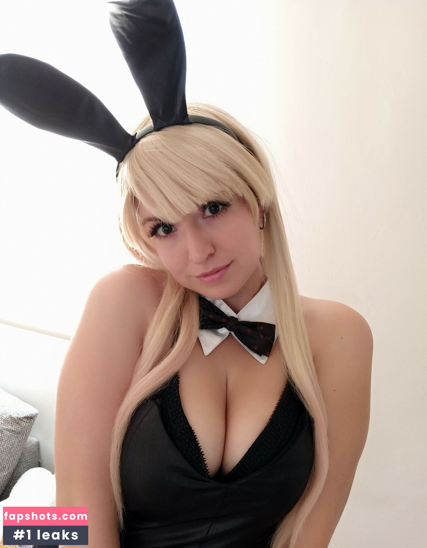 Anniemon gallery photo #17