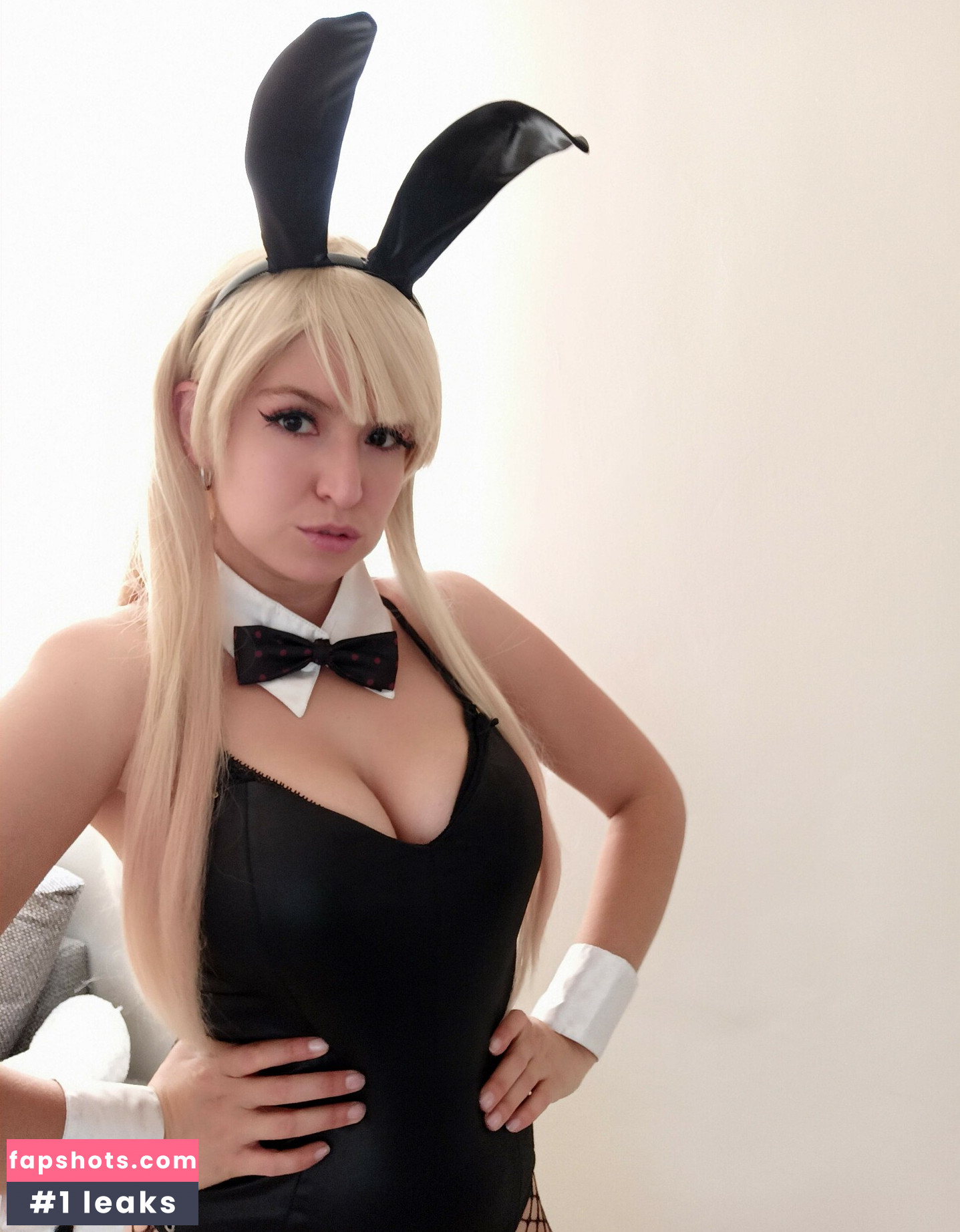 Anniemon gallery photo #22