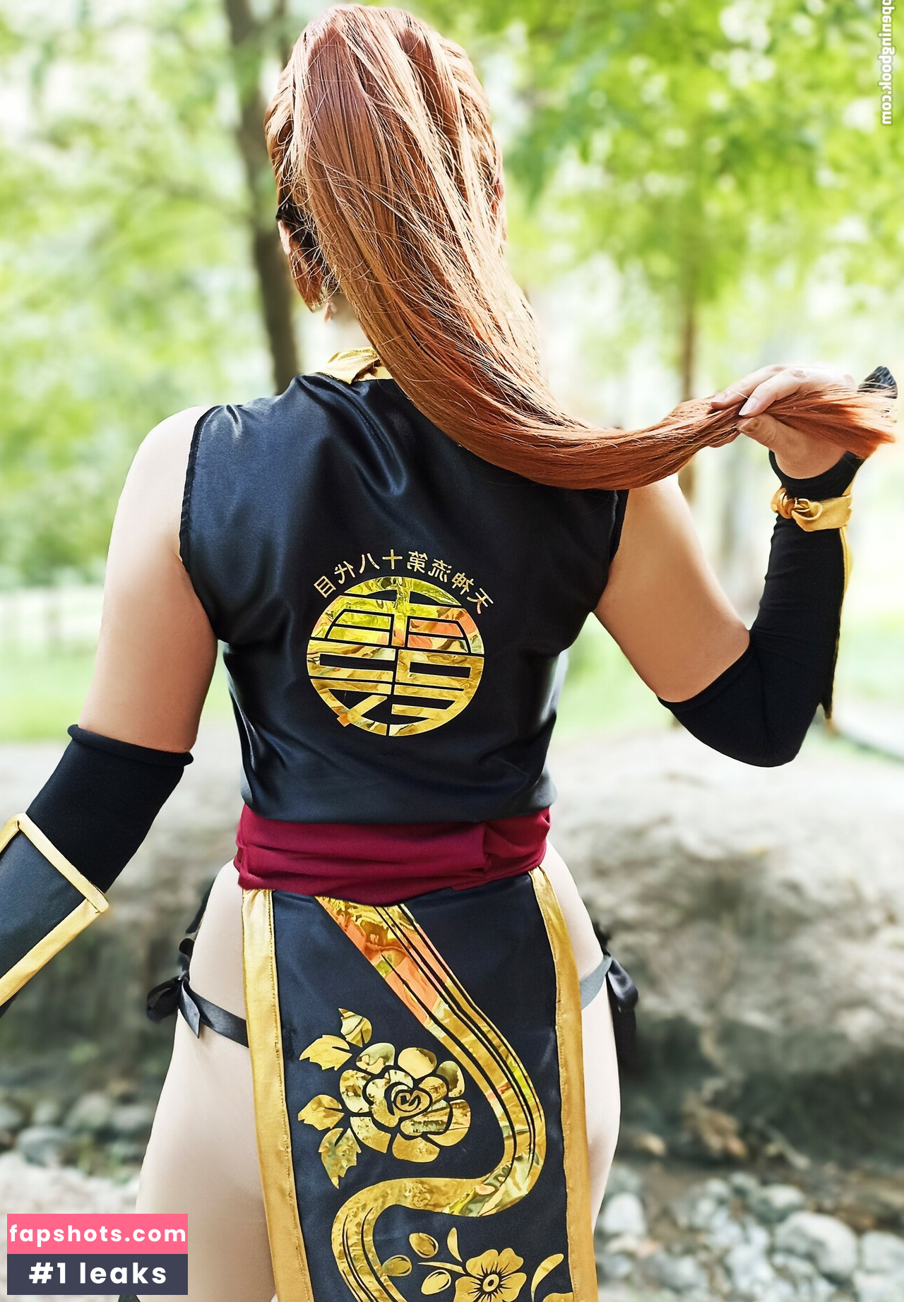 Anniemon gallery photo #26