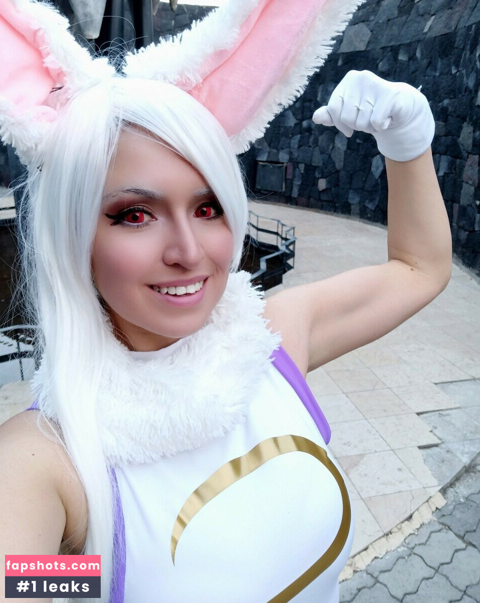 Anniemon gallery photo #80