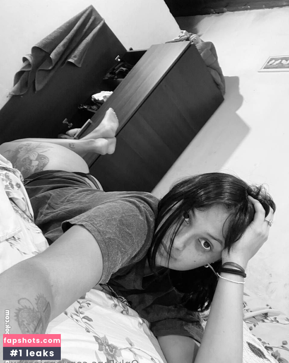 annierouxx Nude Leaks OnlyFans Photos #23 - LeakJerk