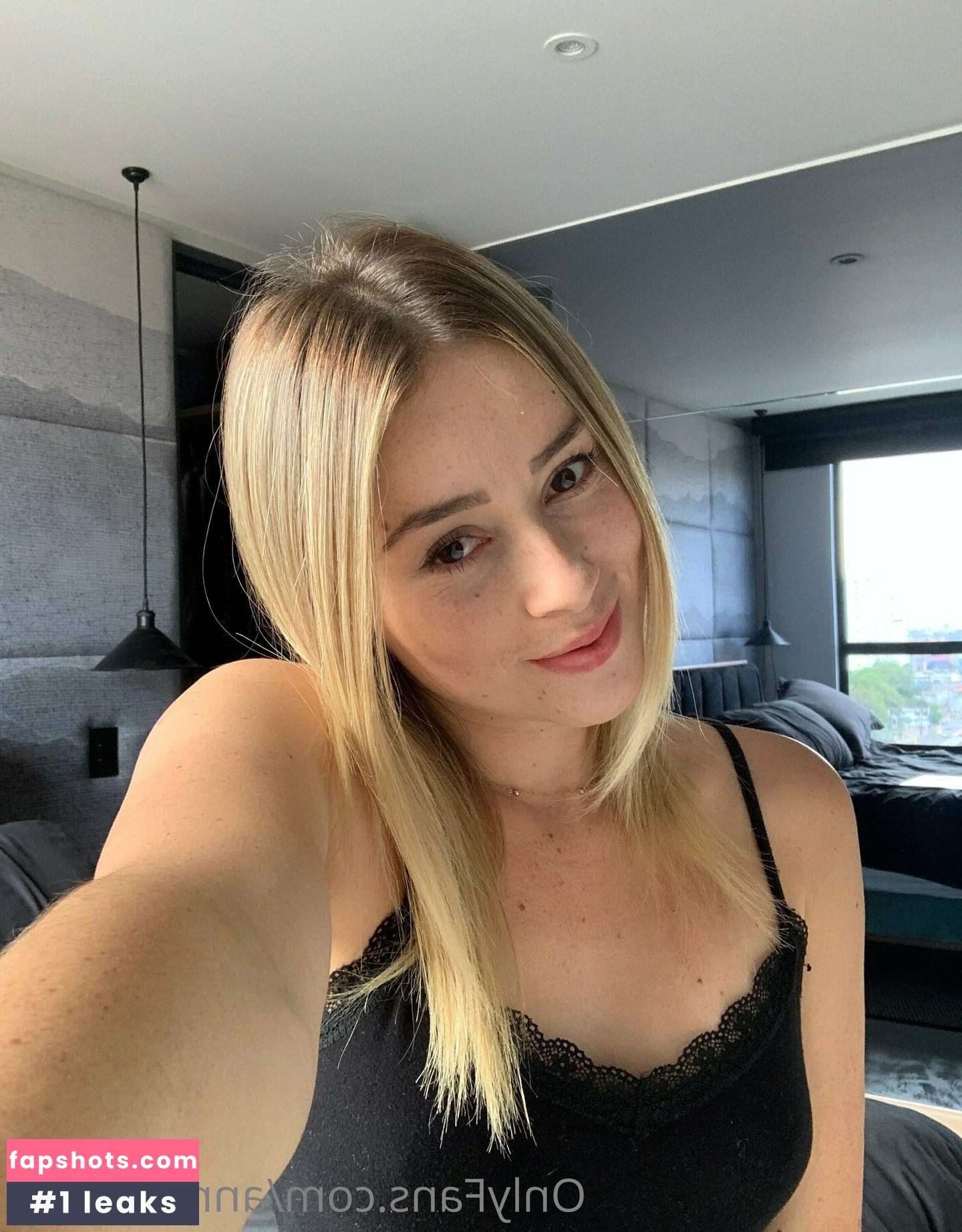 anniewillfree gallery photo #30