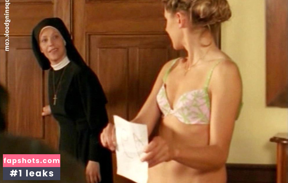 Annika Blendl gallery photo #12