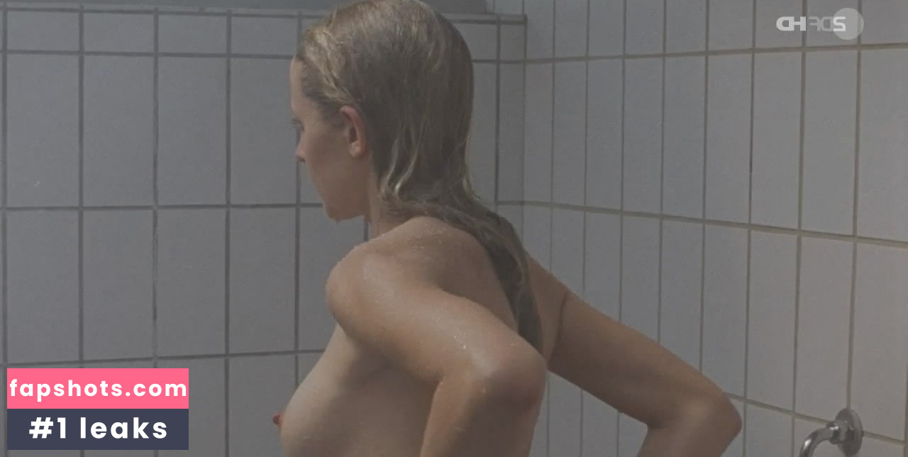 Annika Blendl gallery photo #28