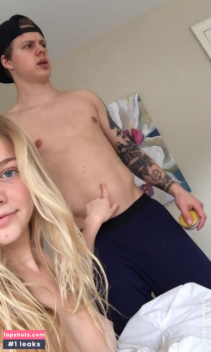 Annika Boron gallery photo #11