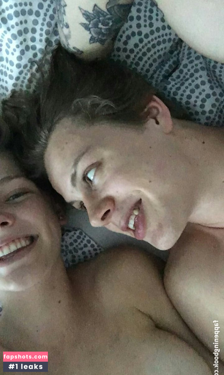 Annika Boron gallery photo #25